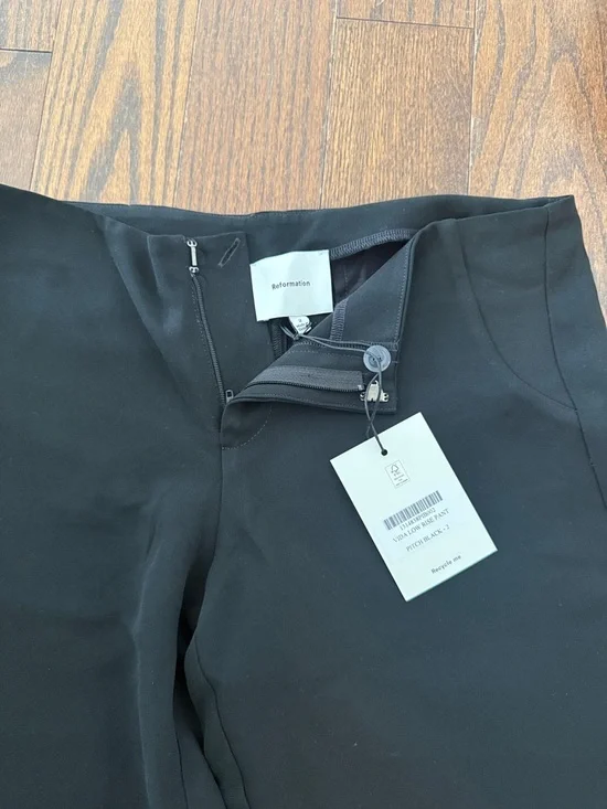 Reformation Vida Low Rise Pant - Picture 4 of 4